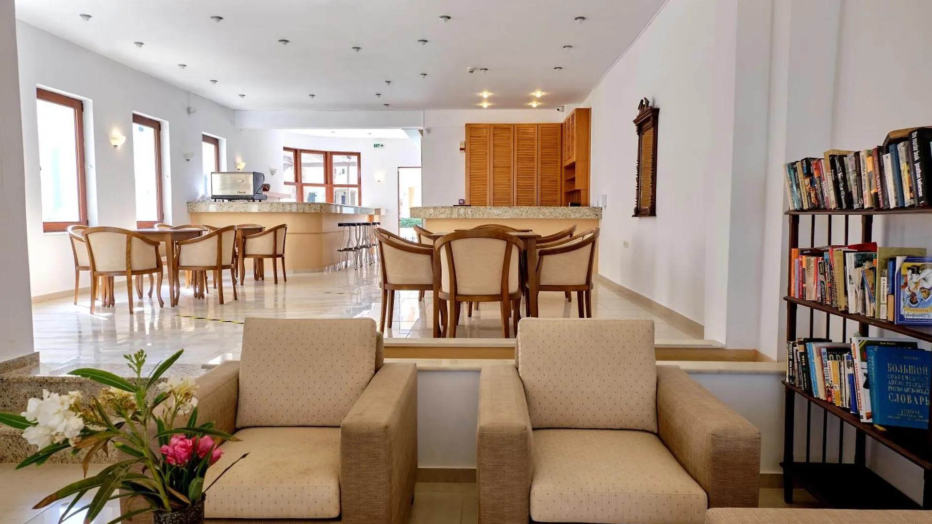 Niros Beachfront Aparthotel Kokkini Hani