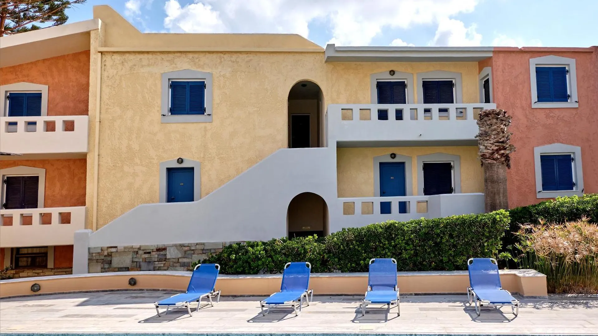 Niros Beachfront Aparthotel Kokkini Hani