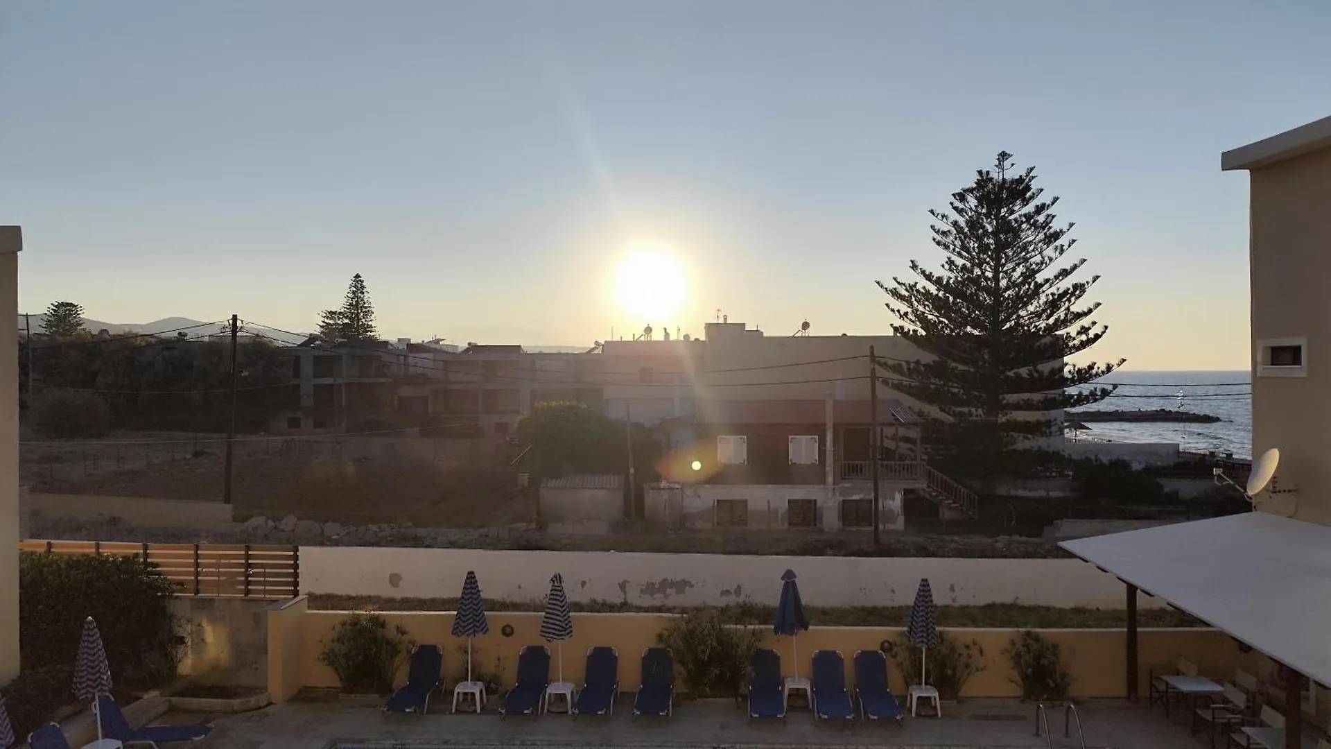 Niros Beachfront Aparthotel Kokkini Hani Grecja